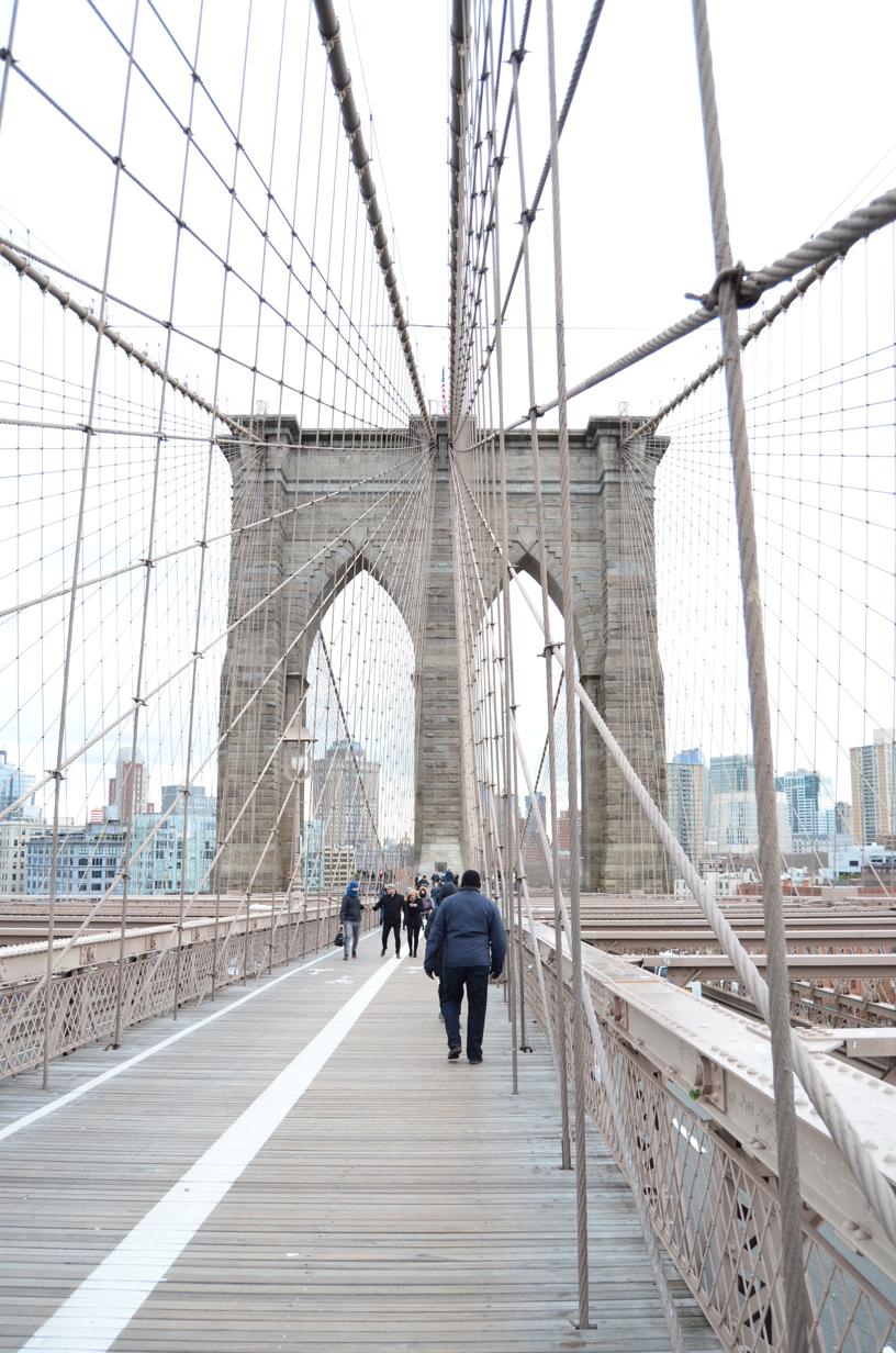 Brooklyn Bridgeltä on hyvät näkymät kaupunkiin